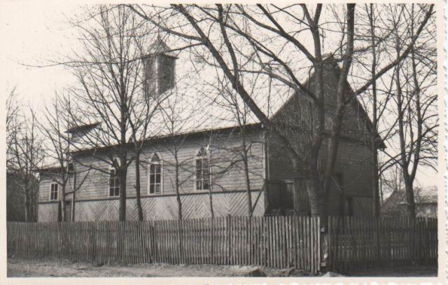 Widok starego kościoła (obecnie róg ul. Kościelnej i 3 Maja )